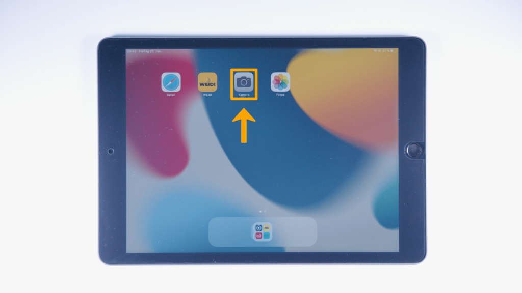 (iPad:) Startbildschirm: Farbliche Markierung der Kamera-App, obere Bildschirmmitte.