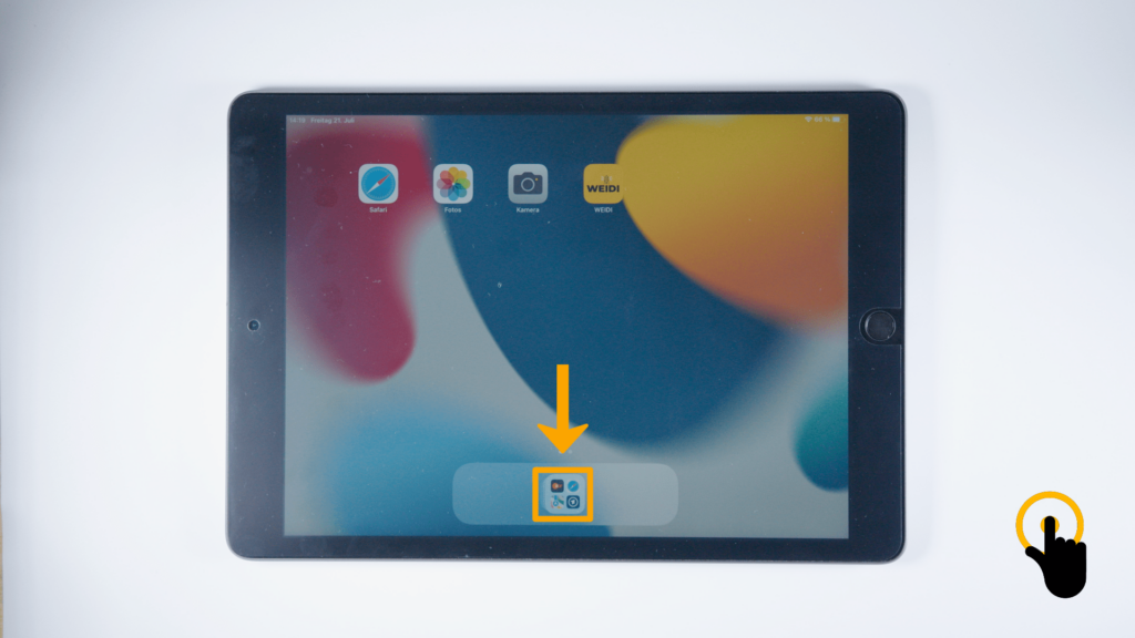 (iPad:) Farbliche Markierung der App-Mediathek; untere Bildschirmmitte Oberer Bildschirmrand: Safari-App, Fotos-App, Kamera, WEIDI-App (von links nach rechts)