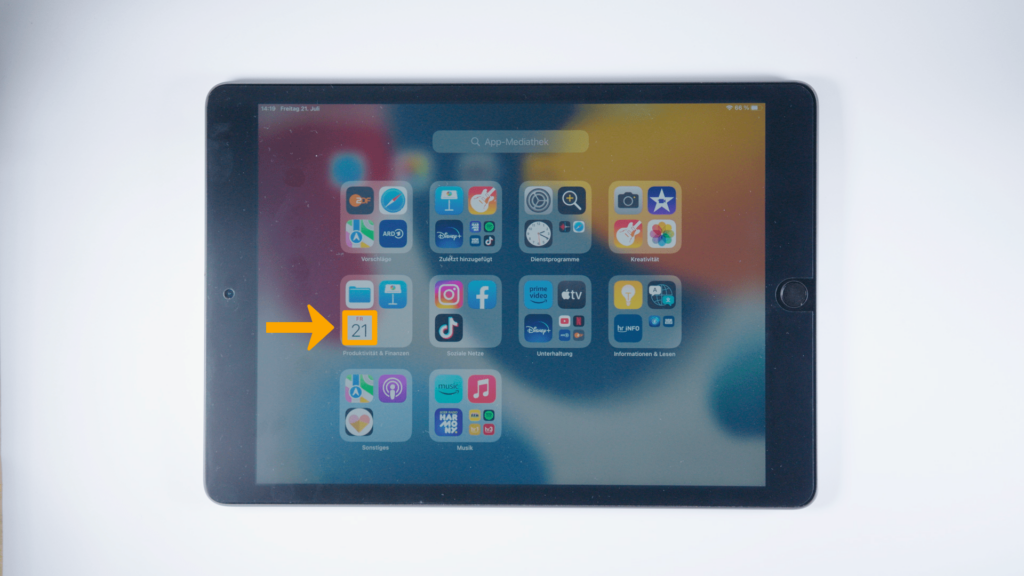 (iPad:) App-Mediathek geöffnet: Farbliche Markierung der Kalender-App Linker Bildschirmrand, Mitte