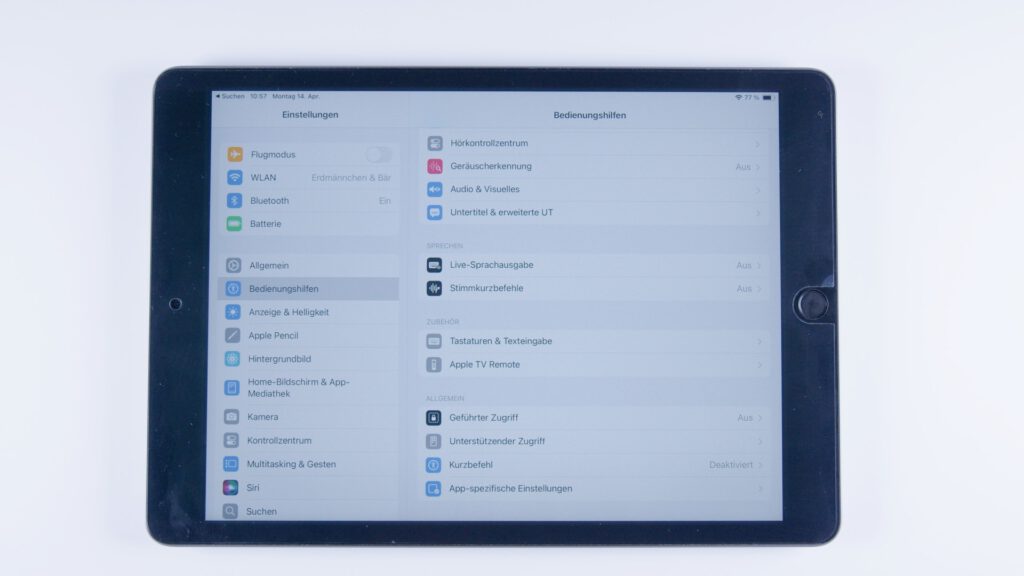 Tablet mit geöffneter Einstellungs-App. Im Bereich „Bedienungshilfen“ sind die Optionen „Geführter Zugriff“ und „Unterstützender Zugriff“ sichtbar.